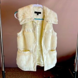 Faux fur Off white Vest